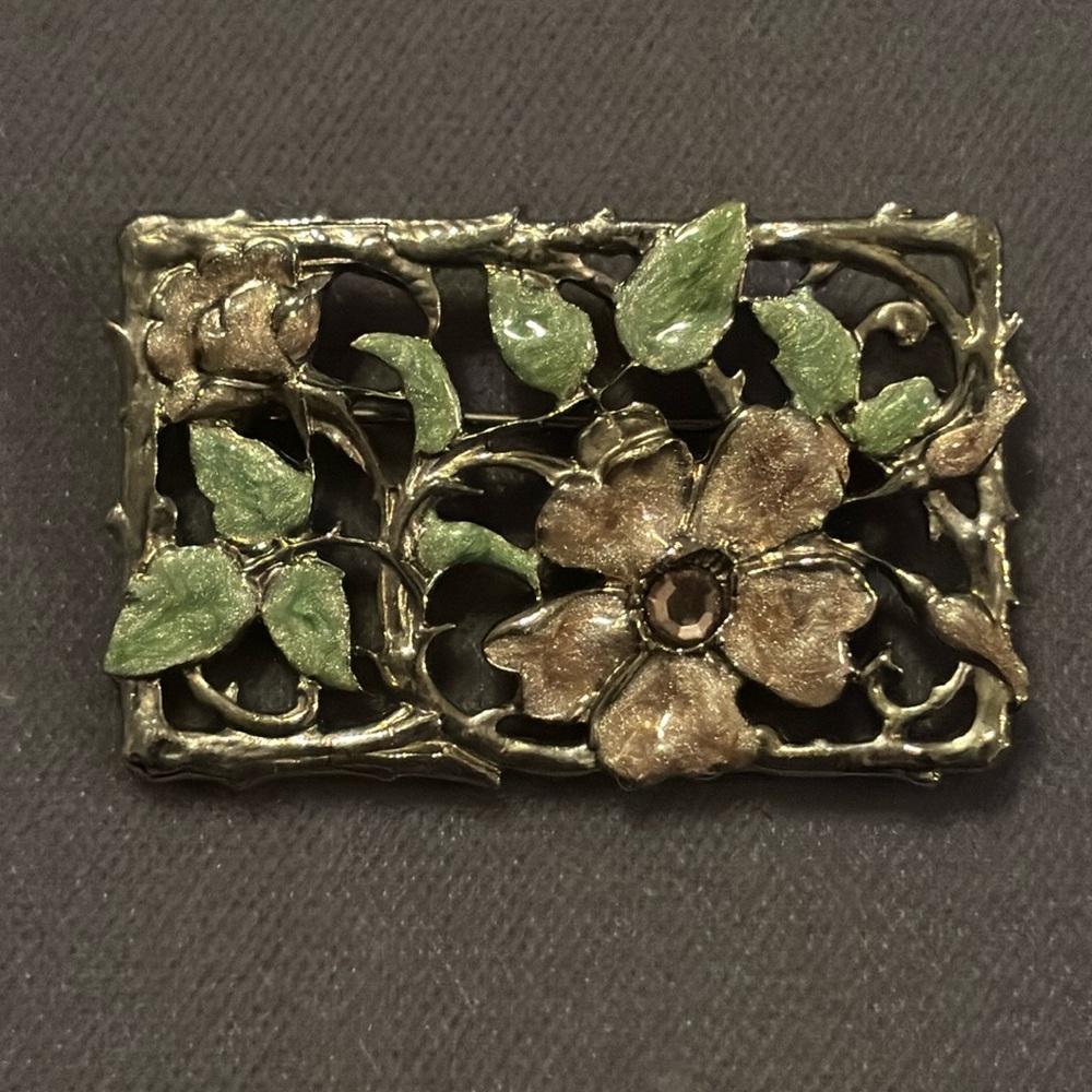 1928 Silver Tone Pin - Vine With Flower
